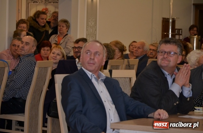 Zdjęcie w galerii na portalu naszraciborz.pl: Narodziny u Francle i Zeflika, czyli biesiada na Trzech Króli w zabełkowskim Retro wiadomości z regionu