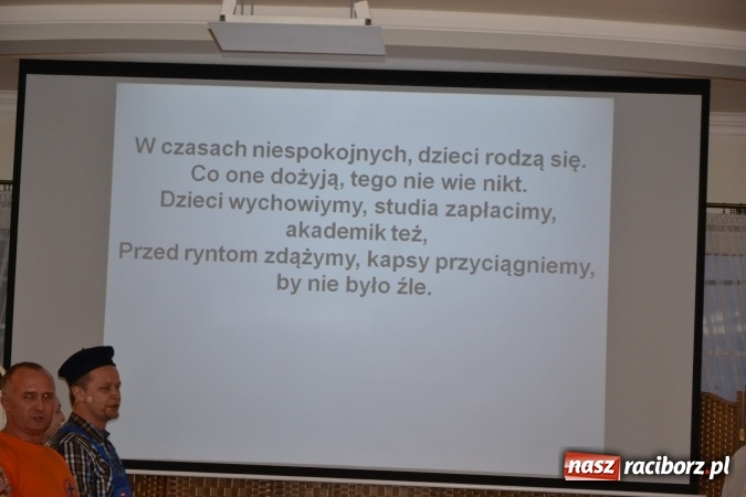 Zdjęcie w galerii na portalu naszraciborz.pl: Narodziny u Francle i Zeflika, czyli biesiada na Trzech Króli w zabełkowskim Retro wiadomości z regionu