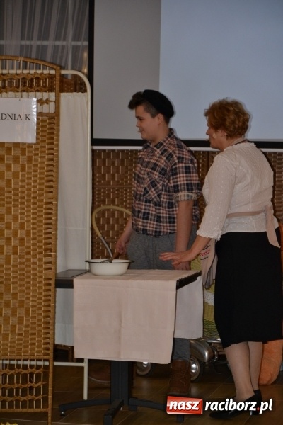 Zdjęcie w galerii na portalu naszraciborz.pl: Narodziny u Francle i Zeflika, czyli biesiada na Trzech Króli w zabełkowskim Retro wiadomości z regionu