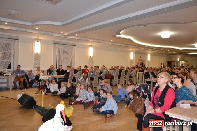 Zdjęcie w galerii na portalu naszraciborz.pl: Narodziny u Francle i Zeflika, czyli biesiada na Trzech Króli w zabełkowskim Retro wiadomości z regionu