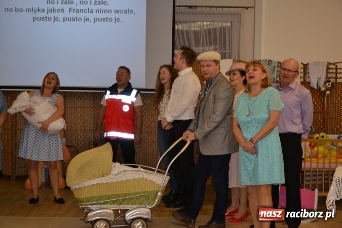 Zdjęcie w galerii na portalu naszraciborz.pl: Narodziny u Francle i Zeflika, czyli biesiada na Trzech Króli w zabełkowskim Retro wiadomości z regionu
