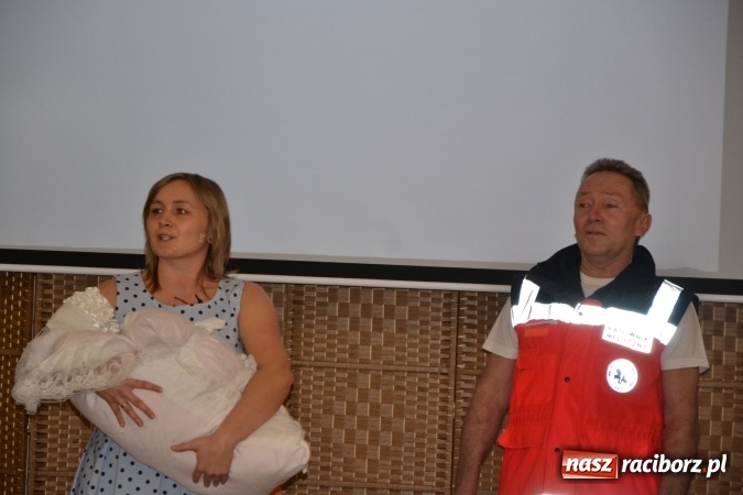 Zdjęcie w galerii na portalu naszraciborz.pl: Narodziny u Francle i Zeflika, czyli biesiada na Trzech Króli w zabełkowskim Retro wiadomości z regionu