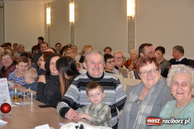 Zdjęcie w galerii na portalu naszraciborz.pl: Narodziny u Francle i Zeflika, czyli biesiada na Trzech Króli w zabełkowskim Retro wiadomości z regionu