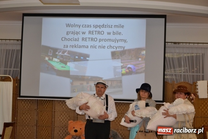 Zdjęcie w galerii na portalu naszraciborz.pl: Narodziny u Francle i Zeflika, czyli biesiada na Trzech Króli w zabełkowskim Retro wiadomości z regionu