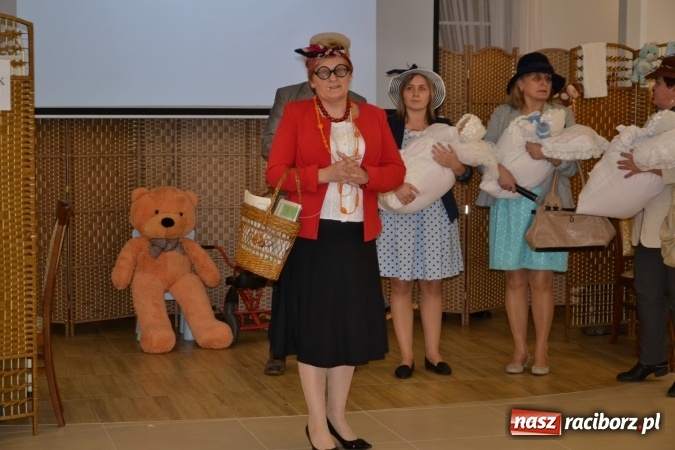 Zdjęcie w galerii na portalu naszraciborz.pl: Narodziny u Francle i Zeflika, czyli biesiada na Trzech Króli w zabełkowskim Retro wiadomości z regionu