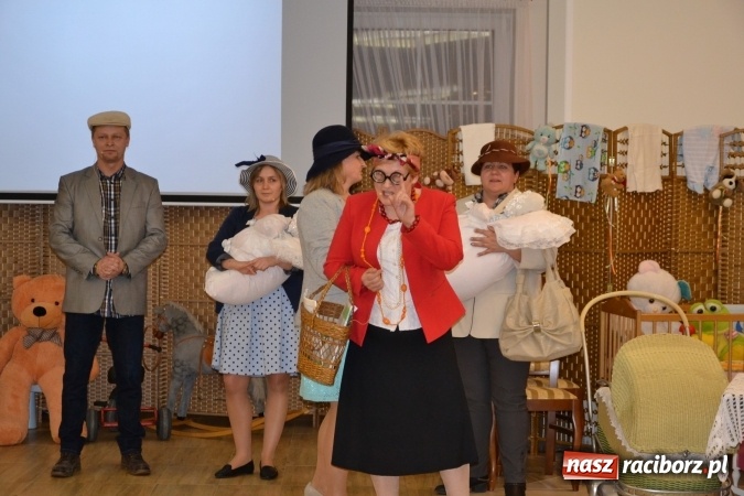 Zdjęcie w galerii na portalu naszraciborz.pl: Narodziny u Francle i Zeflika, czyli biesiada na Trzech Króli w zabełkowskim Retro wiadomości z regionu