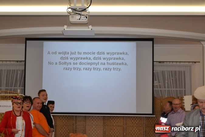 Zdjęcie w galerii na portalu naszraciborz.pl: Narodziny u Francle i Zeflika, czyli biesiada na Trzech Króli w zabełkowskim Retro wiadomości z regionu