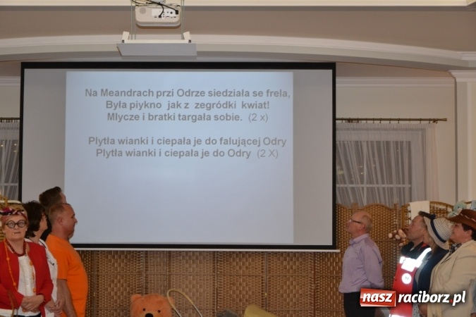 Zdjęcie w galerii na portalu naszraciborz.pl: Narodziny u Francle i Zeflika, czyli biesiada na Trzech Króli w zabełkowskim Retro wiadomości z regionu