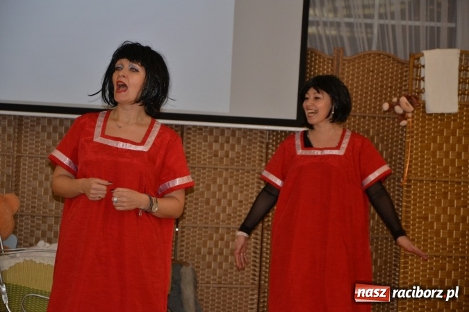 Zdjęcie w galerii na portalu naszraciborz.pl: Narodziny u Francle i Zeflika, czyli biesiada na Trzech Króli w zabełkowskim Retro wiadomości z regionu