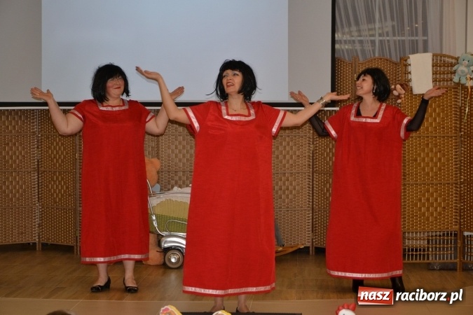 Zdjęcie w galerii na portalu naszraciborz.pl: Narodziny u Francle i Zeflika, czyli biesiada na Trzech Króli w zabełkowskim Retro wiadomości z regionu