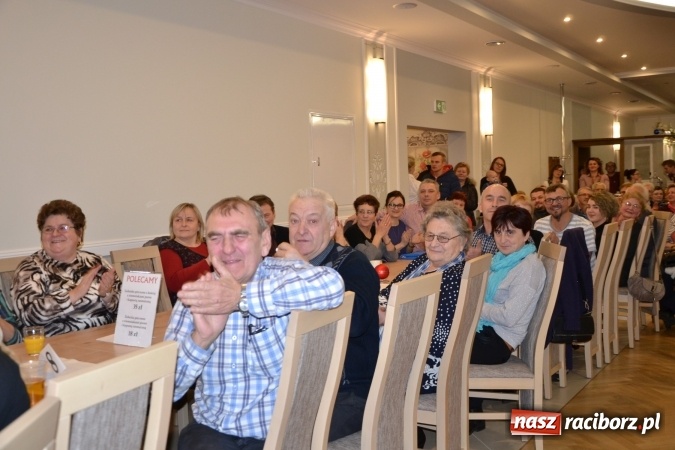 Zdjęcie w galerii na portalu naszraciborz.pl: Narodziny u Francle i Zeflika, czyli biesiada na Trzech Króli w zabełkowskim Retro wiadomości z regionu