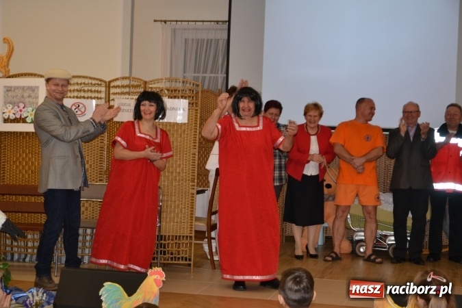 Zdjęcie w galerii na portalu naszraciborz.pl: Narodziny u Francle i Zeflika, czyli biesiada na Trzech Króli w zabełkowskim Retro wiadomości z regionu