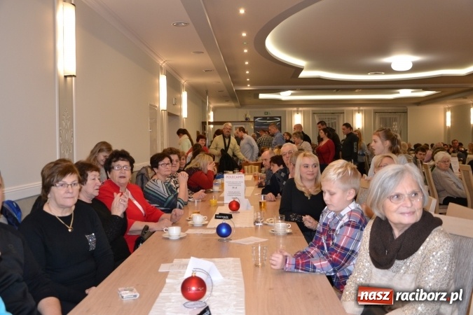 Zdjęcie w galerii na portalu naszraciborz.pl: Narodziny u Francle i Zeflika, czyli biesiada na Trzech Króli w zabełkowskim Retro wiadomości z regionu
