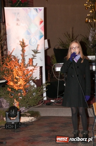 Zdjęcie w galerii na portalu naszraciborz.pl: O Dzieciątku po czesku i po polsku. Dziesiąte Kuźniańskie Kolędowanie wiadomości z regionu