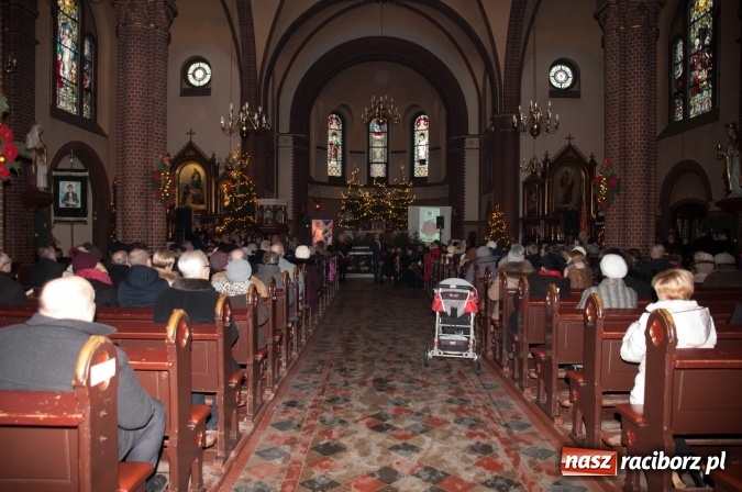 Zdjęcie w galerii na portalu naszraciborz.pl: O Dzieciątku po czesku i po polsku. Dziesiąte Kuźniańskie Kolędowanie wiadomości z regionu