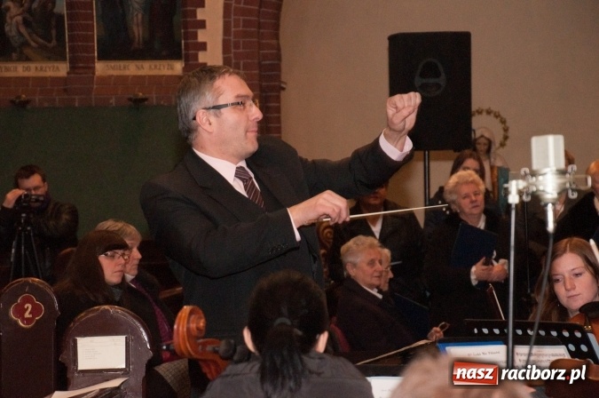 Zdjęcie w galerii na portalu naszraciborz.pl: O Dzieciątku po czesku i po polsku. Dziesiąte Kuźniańskie Kolędowanie wiadomości z regionu