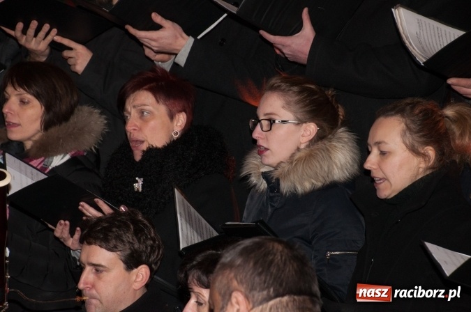 Zdjęcie w galerii na portalu naszraciborz.pl: O Dzieciątku po czesku i po polsku. Dziesiąte Kuźniańskie Kolędowanie wiadomości z regionu