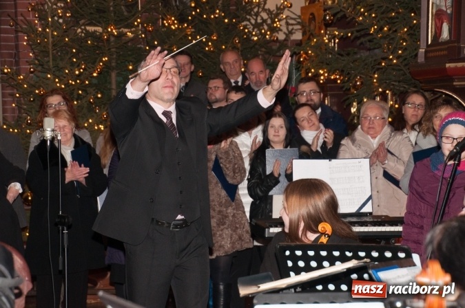 Zdjęcie w galerii na portalu naszraciborz.pl: O Dzieciątku po czesku i po polsku. Dziesiąte Kuźniańskie Kolędowanie wiadomości z regionu
