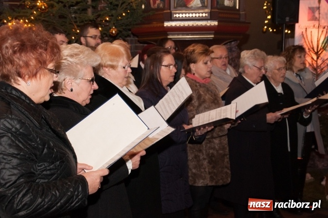 Zdjęcie w galerii na portalu naszraciborz.pl: O Dzieciątku po czesku i po polsku. Dziesiąte Kuźniańskie Kolędowanie wiadomości z regionu