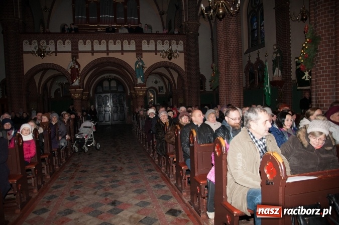 Zdjęcie w galerii na portalu naszraciborz.pl: O Dzieciątku po czesku i po polsku. Dziesiąte Kuźniańskie Kolędowanie wiadomości z regionu