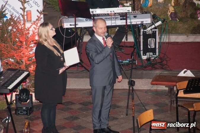 Zdjęcie w galerii na portalu naszraciborz.pl: O Dzieciątku po czesku i po polsku. Dziesiąte Kuźniańskie Kolędowanie wiadomości z regionu