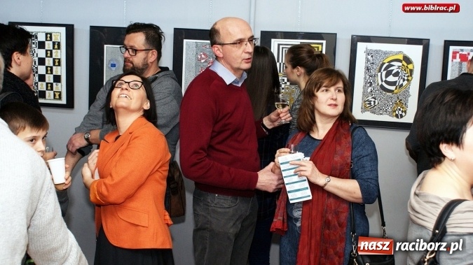 Zdjęcie w galerii na portalu naszraciborz.pl: Układanie myśli – wernisaż wystawy Dariusza Zygadło w Galerii Gawra wiadomości z regionu