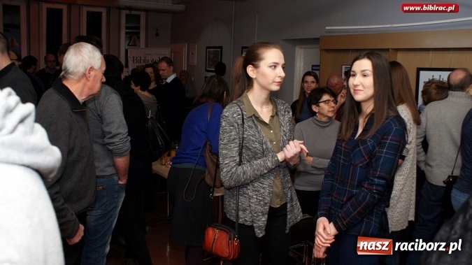 Zdjęcie w galerii na portalu naszraciborz.pl: Układanie myśli – wernisaż wystawy Dariusza Zygadło w Galerii Gawra wiadomości z regionu