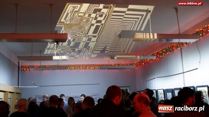 Zdjęcie w galerii na portalu naszraciborz.pl: Układanie myśli – wernisaż wystawy Dariusza Zygadło w Galerii Gawra wiadomości z regionu