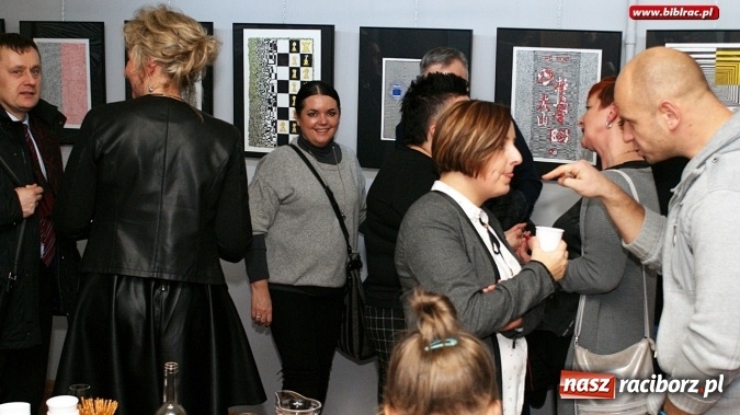 Zdjęcie w galerii na portalu naszraciborz.pl: Układanie myśli – wernisaż wystawy Dariusza Zygadło w Galerii Gawra wiadomości z regionu