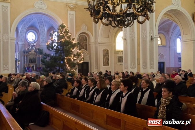 Zdjęcie w galerii na portalu naszraciborz.pl: Koncert Bożonarodzeniowy w kościele w Krzanowicach wiadomości z regionu