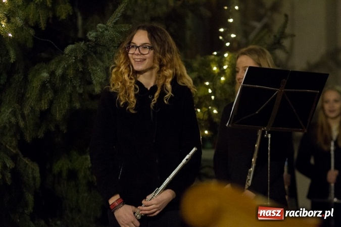 Zdjęcie w galerii na portalu naszraciborz.pl: Koncert Bożonarodzeniowy w kościele w Krzanowicach wiadomości z regionu