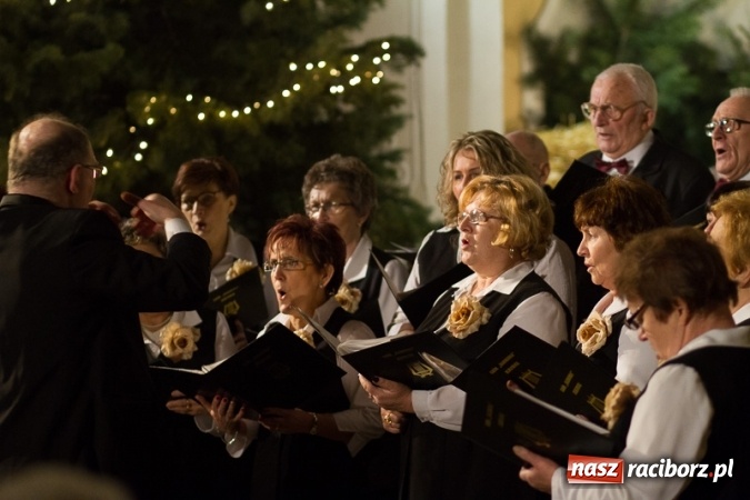 Zdjęcie w galerii na portalu naszraciborz.pl: Koncert Bożonarodzeniowy w kościele w Krzanowicach wiadomości z regionu