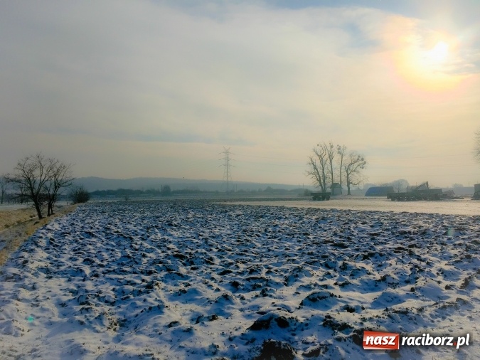 Zdjęcie w galerii na portalu naszraciborz.pl: Dziś w nocy może być nawet 18 stopni mrozu! Uwaga na smog! Mroźna zima na zdjęciach wiadomości z regionu