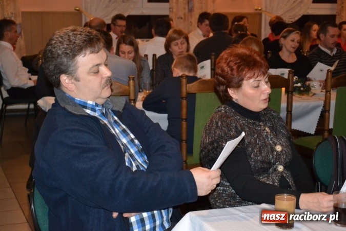 Zdjęcie w galerii na portalu naszraciborz.pl: Kolędnicy i kibice na X Wieczorze Kolęd w Jankowicach!  wiadomości z regionu