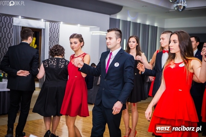 Zdjęcie w galerii na portalu naszraciborz.pl: Bal maturalny CKZiU nr 1 Budowlanka - uczniowie bawią się w Tworkowie w Bravo wiadomości z regionu