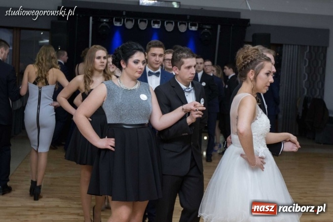 Zdjęcie w galerii na portalu naszraciborz.pl: Studniówka raciborskiej Budowlanki w Tworkowie wiadomości z regionu