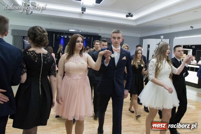 Zdjęcie w galerii na portalu naszraciborz.pl: Studniówka raciborskiej Budowlanki w Tworkowie wiadomości z regionu