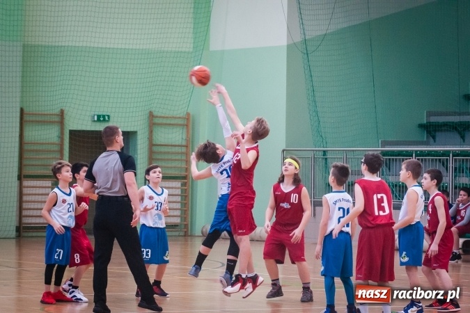 Zdjęcie w galerii na portalu naszraciborz.pl: Zmagania młodych koszykarzy Ofensywy w Arenie Rafako wiadomości z regionu