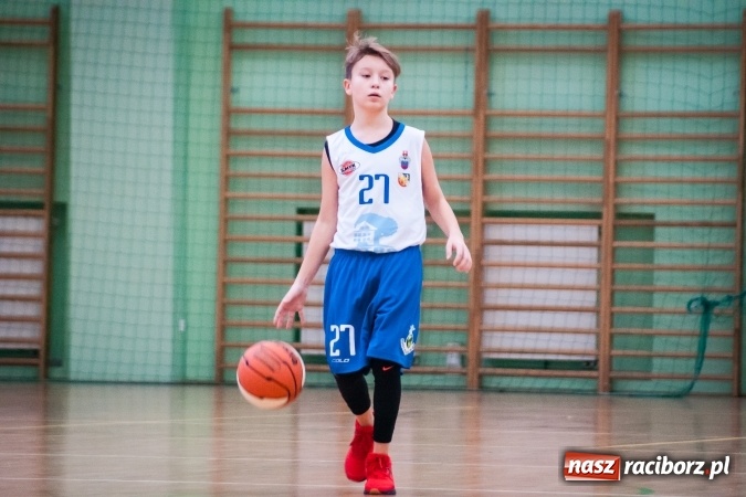 Zdjęcie w galerii na portalu naszraciborz.pl: Zmagania młodych koszykarzy Ofensywy w Arenie Rafako wiadomości z regionu