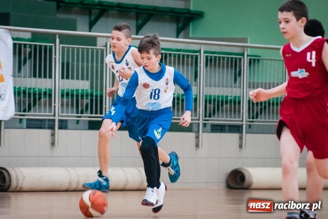 Zdjęcie w galerii na portalu naszraciborz.pl: Zmagania młodych koszykarzy Ofensywy w Arenie Rafako wiadomości z regionu