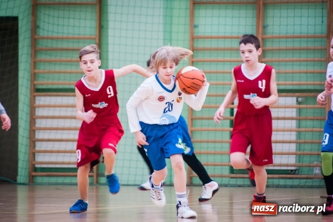 Zdjęcie w galerii na portalu naszraciborz.pl: Zmagania młodych koszykarzy Ofensywy w Arenie Rafako wiadomości z regionu
