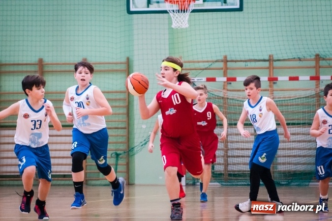 Zdjęcie w galerii na portalu naszraciborz.pl: Zmagania młodych koszykarzy Ofensywy w Arenie Rafako wiadomości z regionu