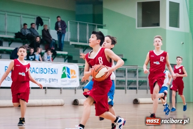 Zdjęcie w galerii na portalu naszraciborz.pl: Zmagania młodych koszykarzy Ofensywy w Arenie Rafako wiadomości z regionu