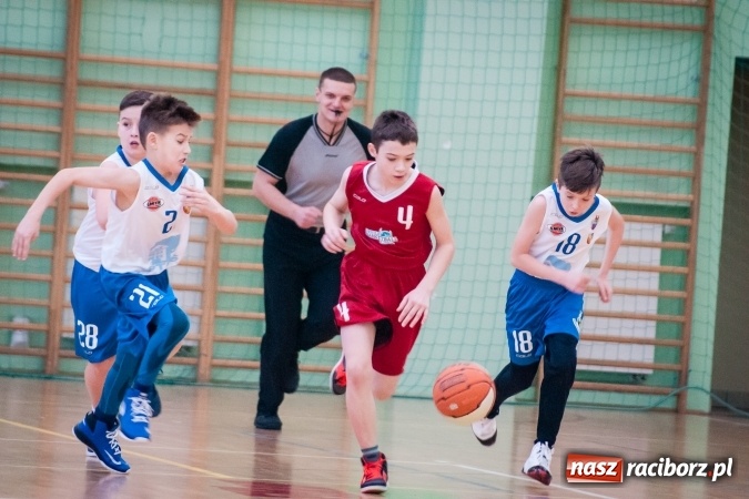 Zdjęcie w galerii na portalu naszraciborz.pl: Zmagania młodych koszykarzy Ofensywy w Arenie Rafako wiadomości z regionu