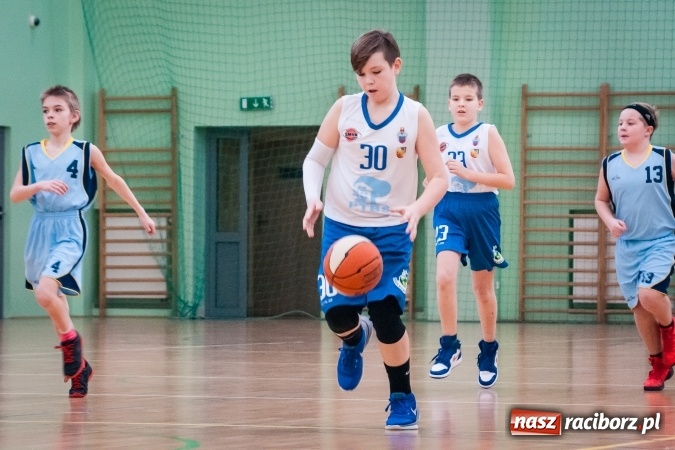 Zdjęcie w galerii na portalu naszraciborz.pl: Zmagania młodych koszykarzy Ofensywy w Arenie Rafako wiadomości z regionu