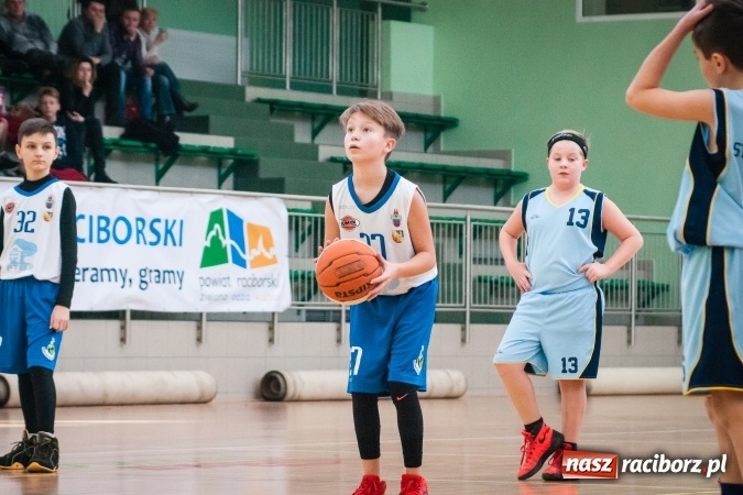 Zdjęcie w galerii na portalu naszraciborz.pl: Zmagania młodych koszykarzy Ofensywy w Arenie Rafako wiadomości z regionu
