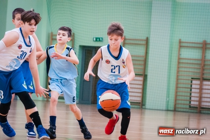 Zdjęcie w galerii na portalu naszraciborz.pl: Zmagania młodych koszykarzy Ofensywy w Arenie Rafako wiadomości z regionu