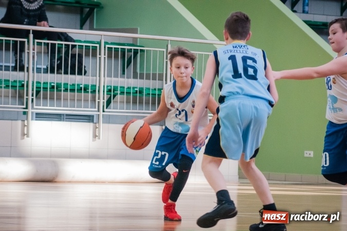 Zdjęcie w galerii na portalu naszraciborz.pl: Zmagania młodych koszykarzy Ofensywy w Arenie Rafako wiadomości z regionu