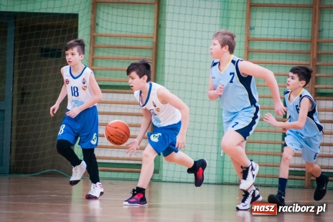 Zdjęcie w galerii na portalu naszraciborz.pl: Zmagania młodych koszykarzy Ofensywy w Arenie Rafako wiadomości z regionu