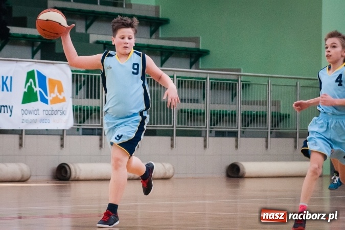 Zdjęcie w galerii na portalu naszraciborz.pl: Zmagania młodych koszykarzy Ofensywy w Arenie Rafako wiadomości z regionu
